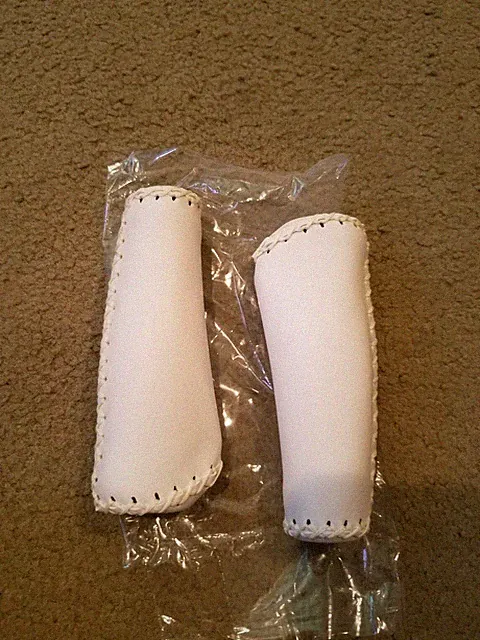 NEW WHITE ARTIFICIAL LEATHER BICYCLE GRIPS WITH STITCHING
